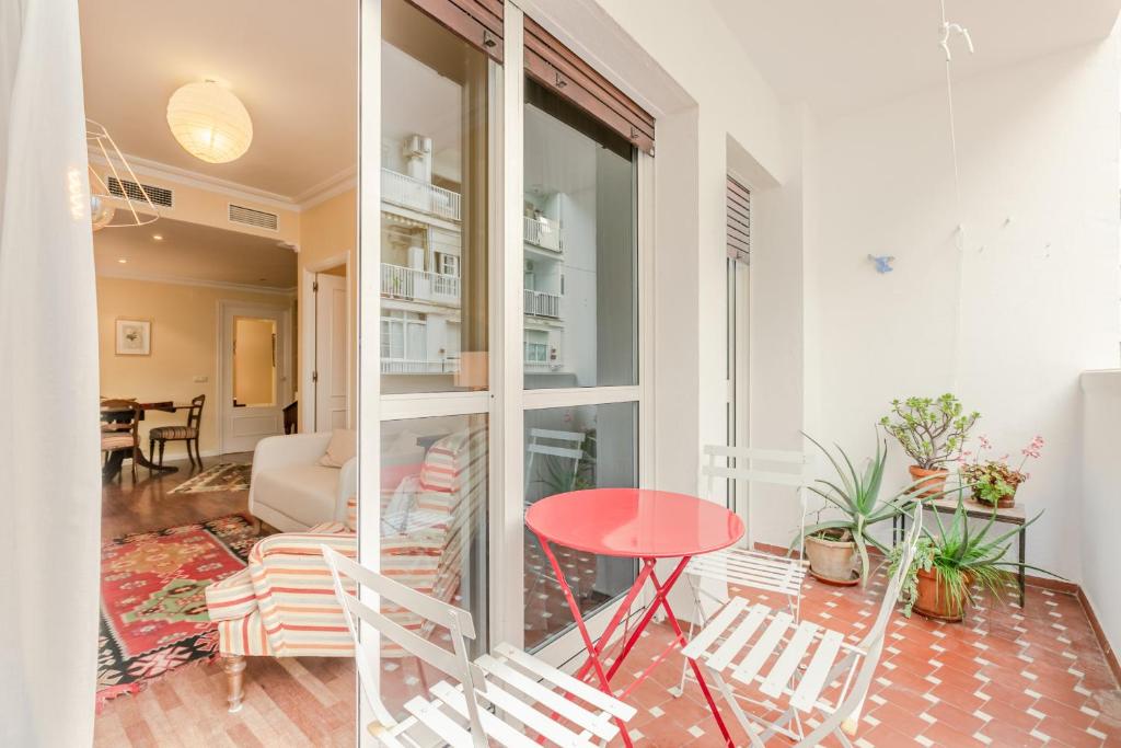 Green-Apartments Arjona Deluxe - SuiteTrails