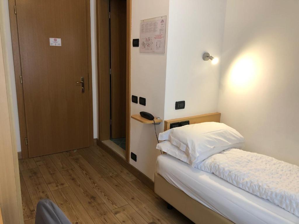 Hotel Derby - Habitación Individual Estándar