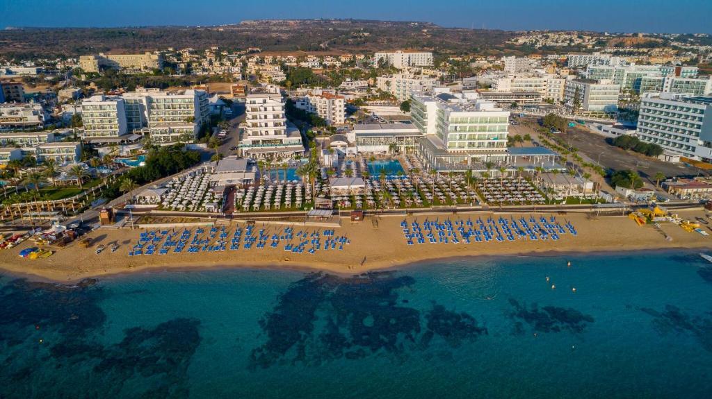 Majoituspaikan Constantinos the Great Beach Hotel kuva ylhäältä päin