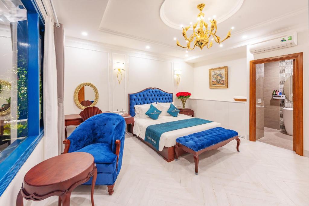 WHITE HOTEL - Quarto King Com Varanda