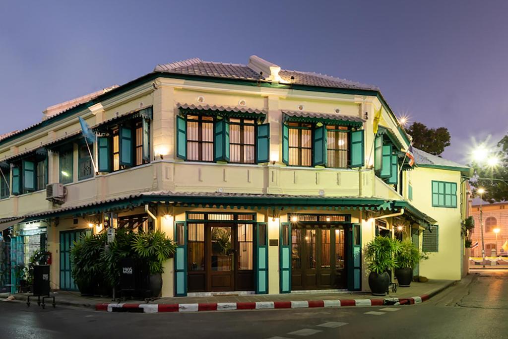 Tòa nhà nơi nhà khách tọa lạc