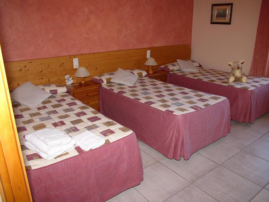 Agroturisme Cal Jeroni - Triple Room With Town Views