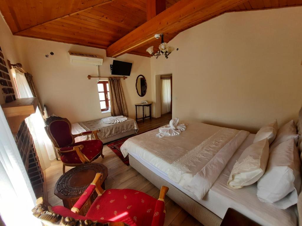 Ali Baba's House - 15