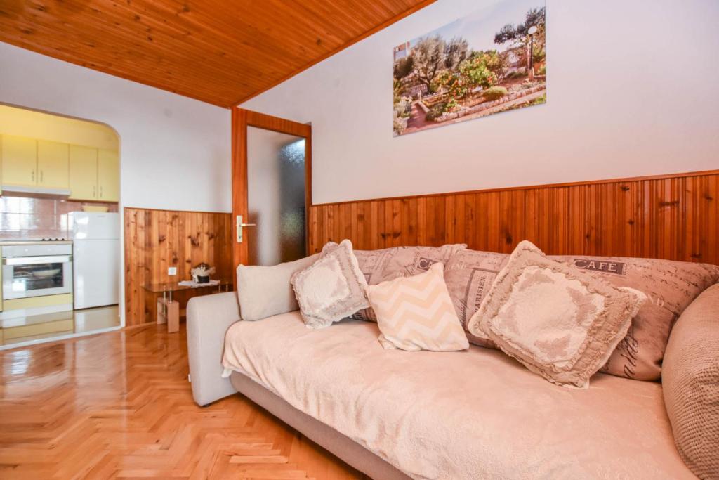 Kuchyňa alebo kuchynka v ubytovaní Apartments Dandelion