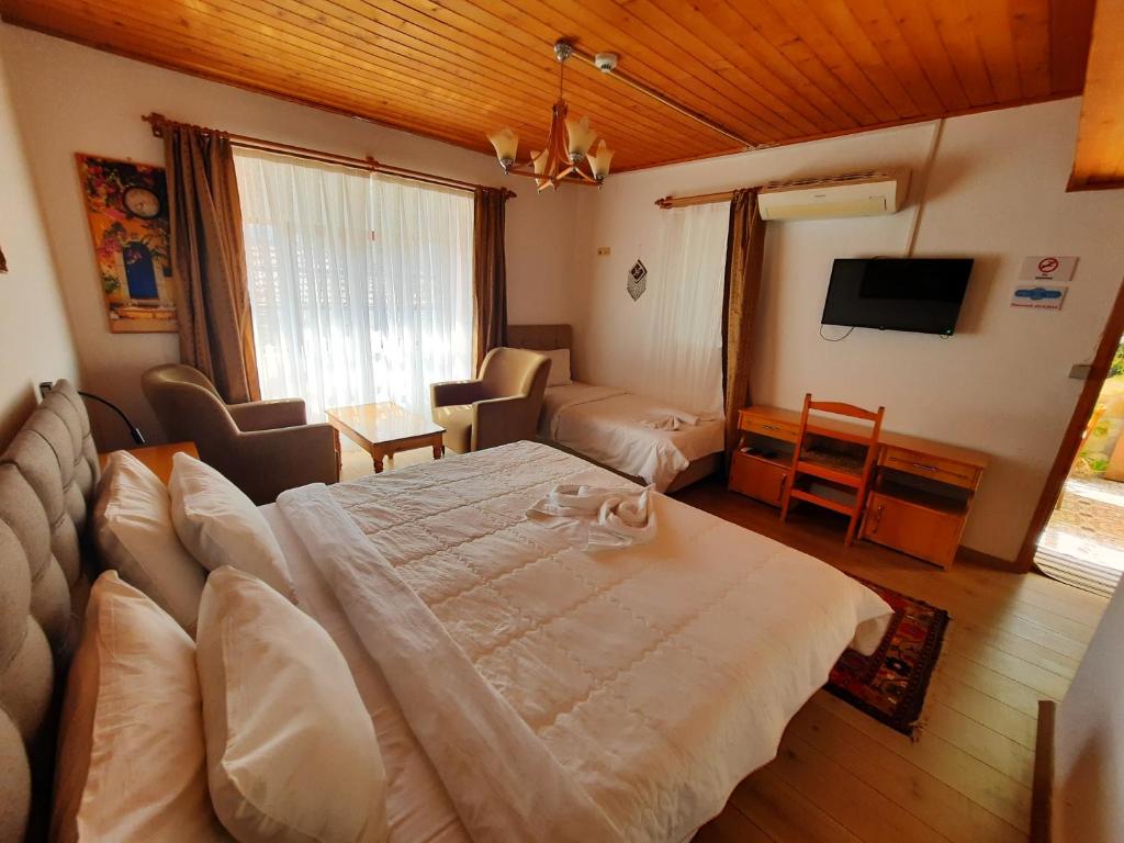 Ali Baba's House - 17