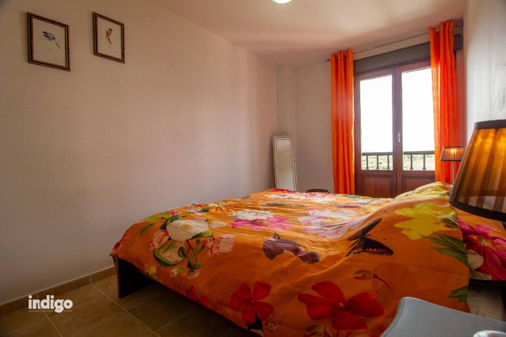 Posteľ alebo postele v izbe v ubytovaní JAN001 Modern Spacious 2 Bedroom Apartment
