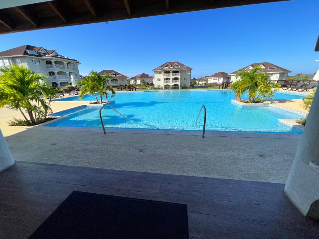Bazén v ubytování Ocho Rios Ocean Escape nebo v jeho okolí