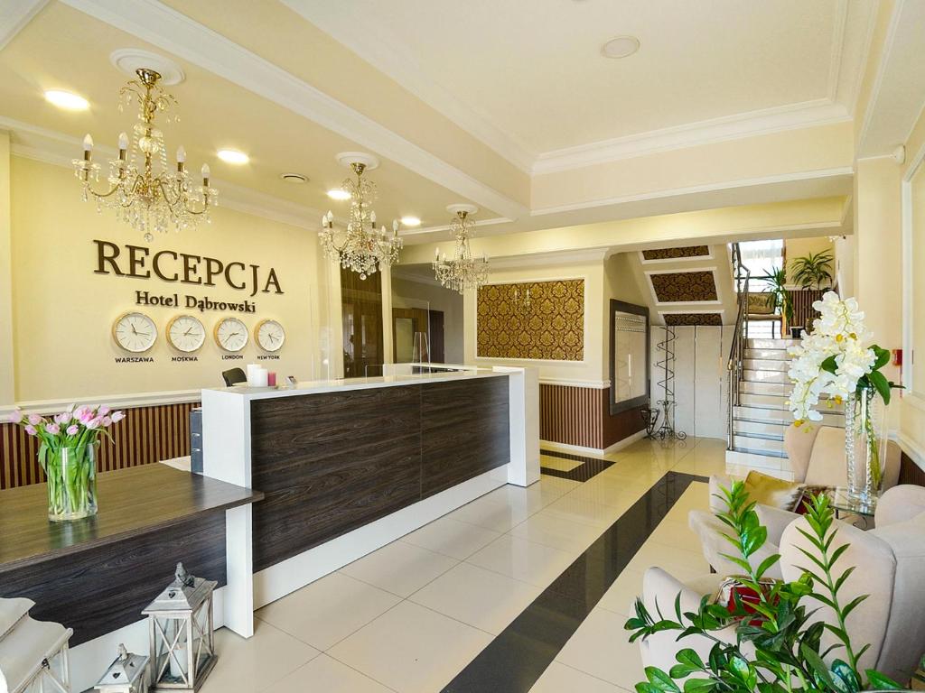 Vstupní hala nebo recepce v ubytování Hotel Dąbrowski