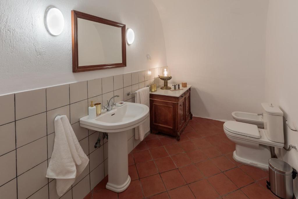 Łazienka w obiekcie Azure Villa Santorini
