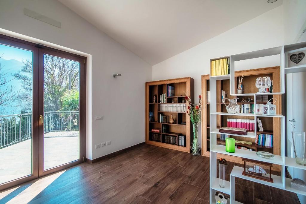 Argegno Wonderful View - by MyHomeInComo - Huis Met Drie Slaapkamers