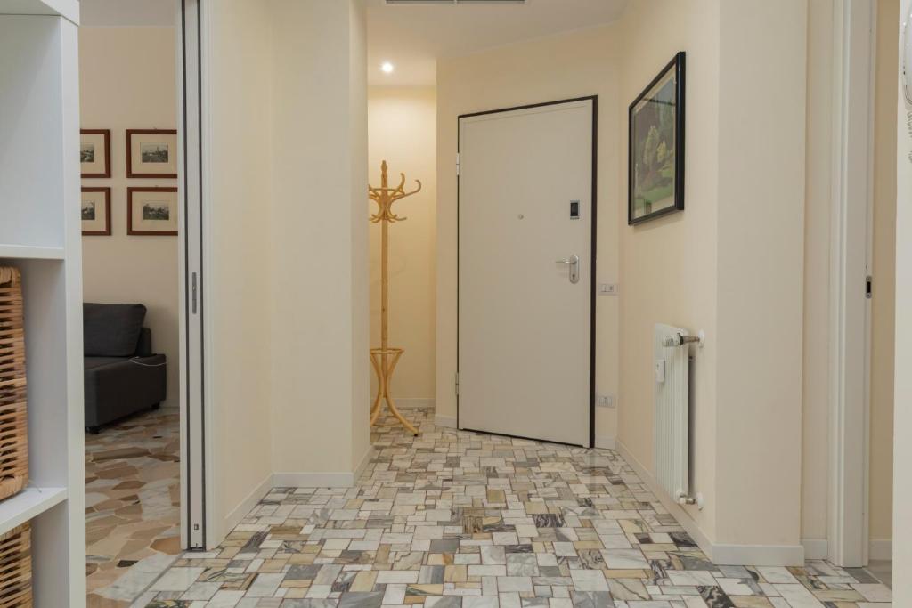 Fotografia z galérie ubytovania JOIVY Modern 2bed flat with balcony, 250m from M5 Foppa and M2 Sant'Agostino v Miláne