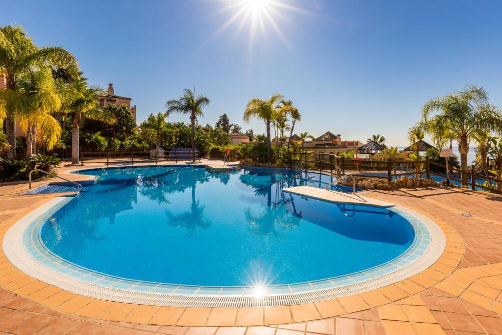 Bazén v ubytování Resort Mediterra nebo v jeho okolí