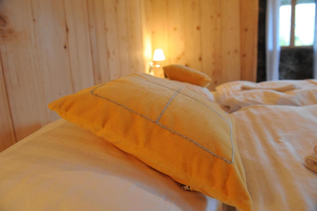 Postel nebo postele na pokoji v ubytování Grand Hotel Ushba