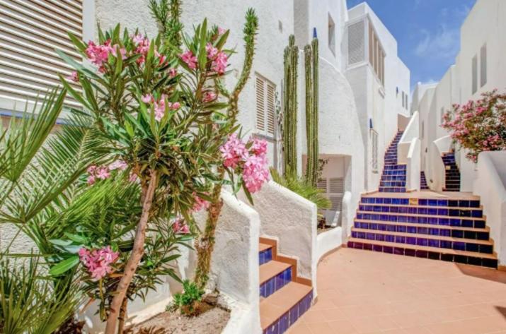 Apartment with terrace and parking, La Isleta del Moro ...