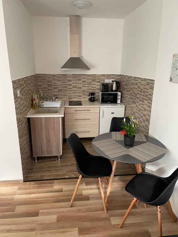 Bogoly Apartman - Apartamento Con Vista Al Jardín