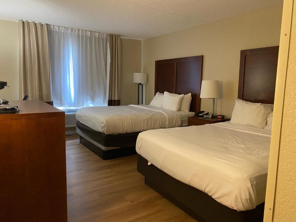Postel nebo postele na pokoji v ubytování Comfort Inn & Suites Phoenix North - Deer Valley