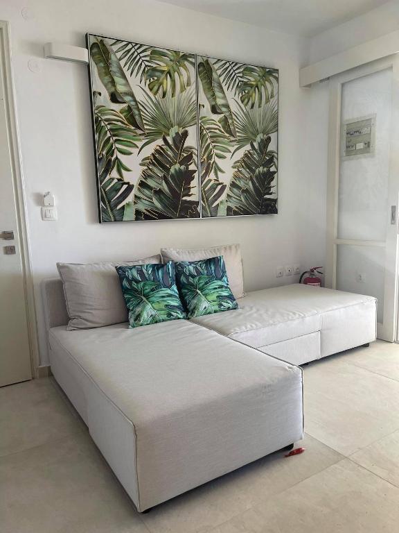 Posteľ alebo postele v izbe v ubytovaní Just my dream beachfront Home 34 in Glyfada beach Corfu by New Era