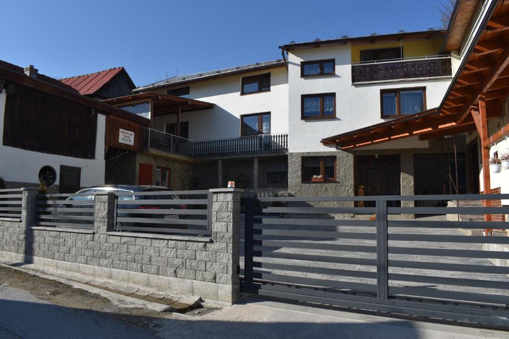 Budova, kde se penzion nachází