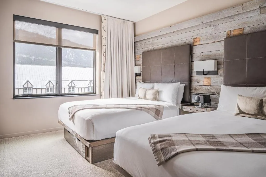 Deluxe Queen Room