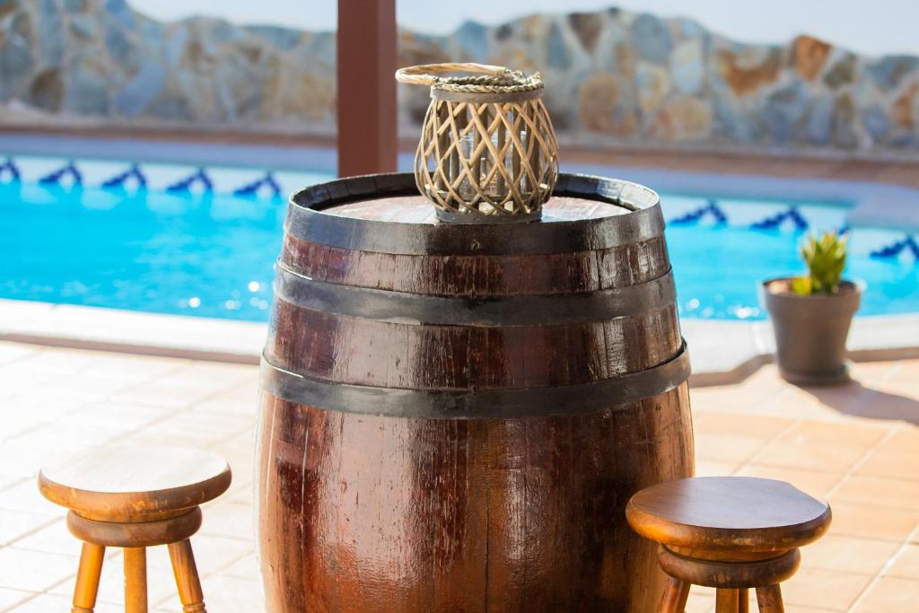 Bazén v ubytování Eslanzarote Acoruma House, Super Wifi, Heated Pool nebo v jeho okolí
