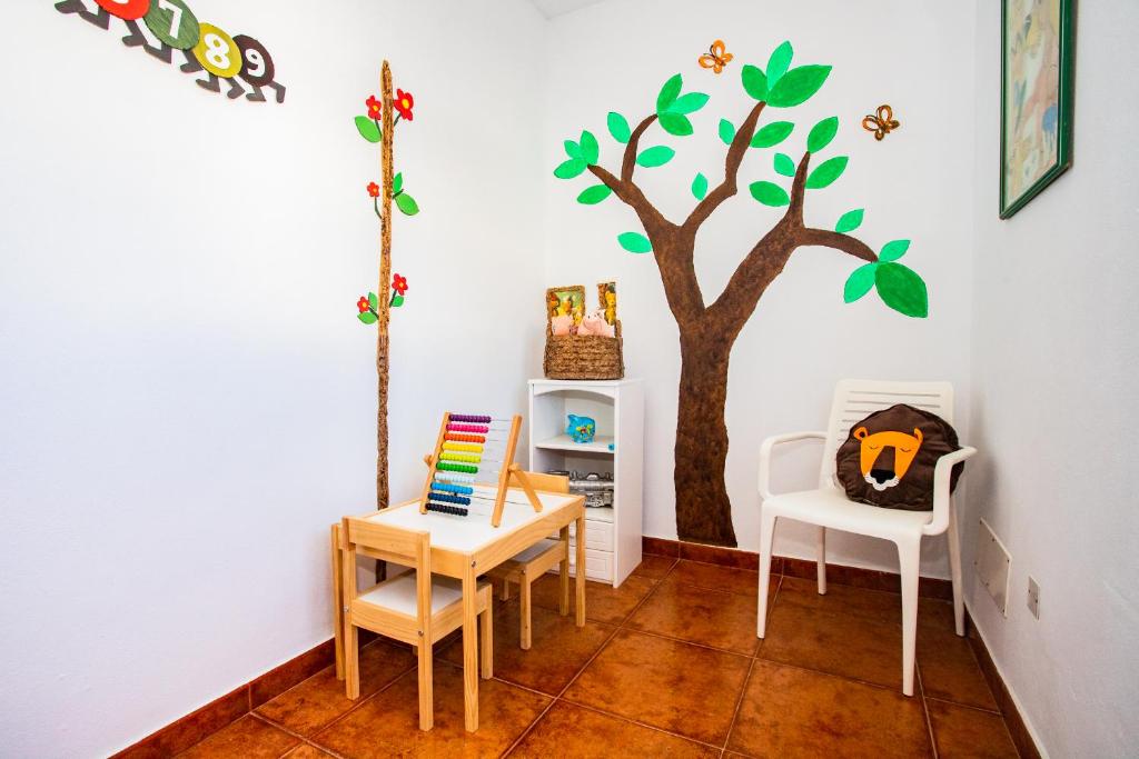 Fotografie z fotogalerie ubytování Eslanzarote Acoruma House, Super Wifi, Heated Pool v destinaci Güime