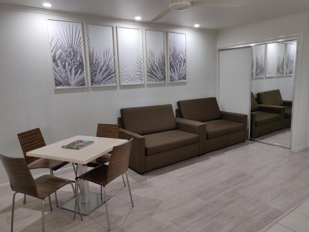 
Studio FAMILY Room (2 Sofa Beds & Kitchenette)
