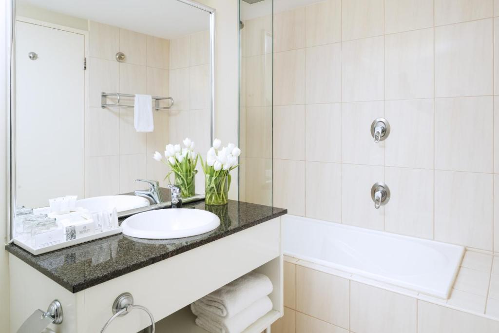 Rydges Hotel Port Macquarie - Economy Studio City View