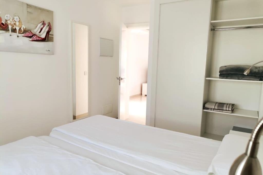 Postel nebo postele na pokoji v ubytování "CCC" CALMA COSTA Casas