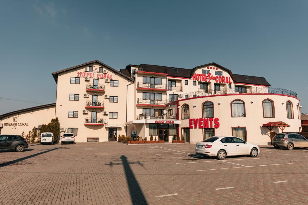 Foto dalla galleria di Hotel Coral a Valea Lupului