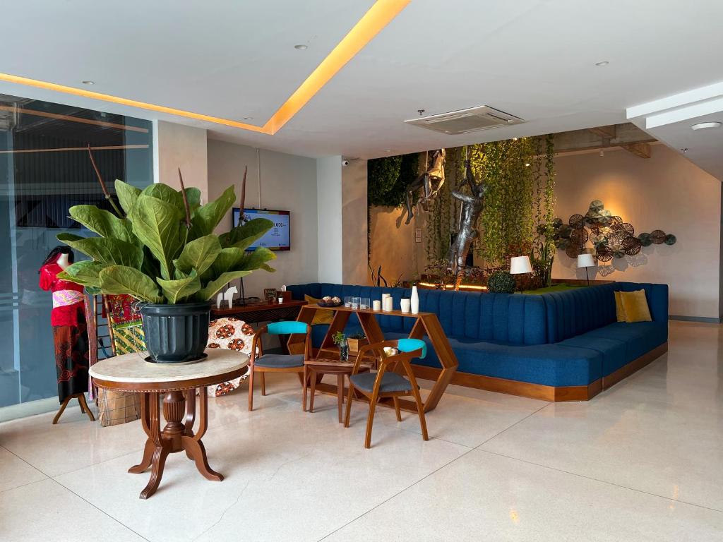 Posezení v ubytování Hotel Dafam Wonosobo