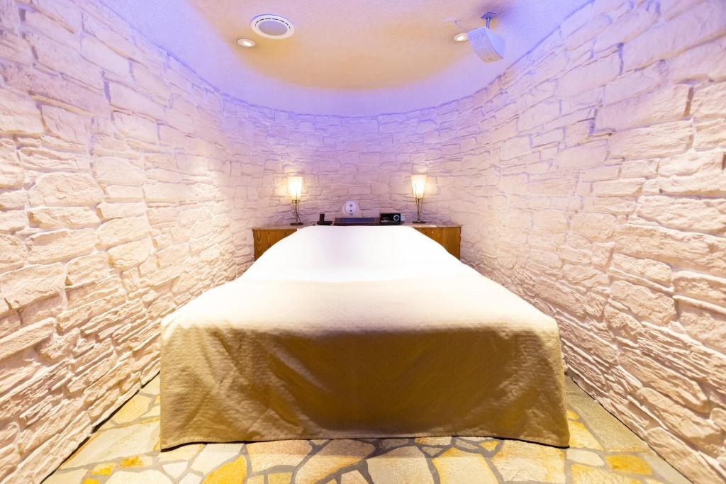 Postel nebo postele na pokoji v ubytování WATER HOTEL Cy (Audlt Only)