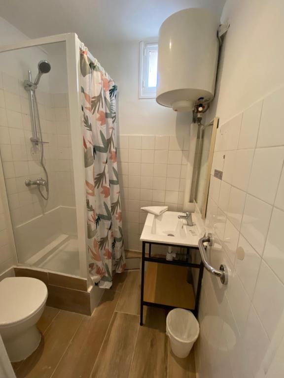 Hôtel Raphael Prado - Resim 15