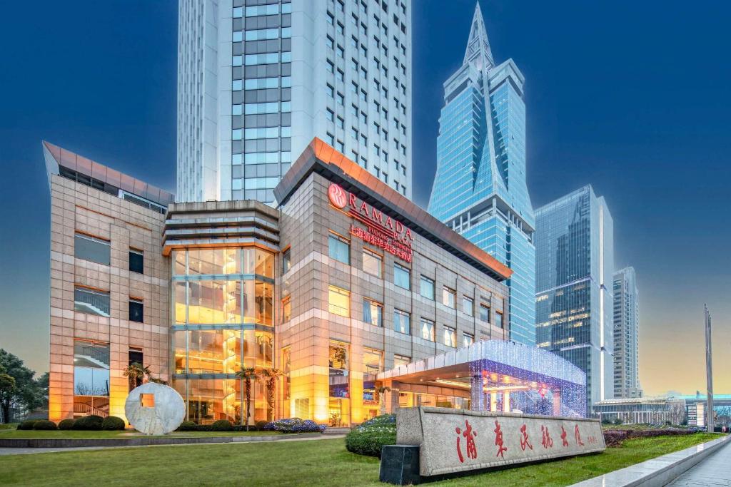 Ramada Plaza Pudong Shanghai, Shanghái – Precios actualizados 2023
