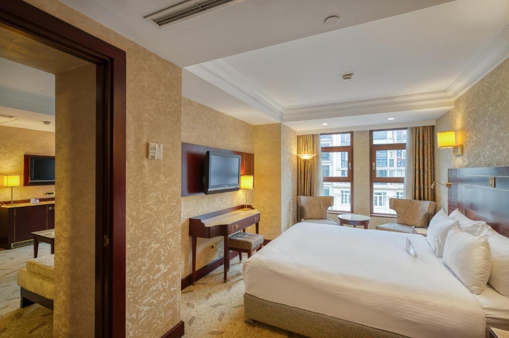 Crowne Plaza Istanbul - Old City, an IHG Hotel - Junior King Suite - Non-Smoking