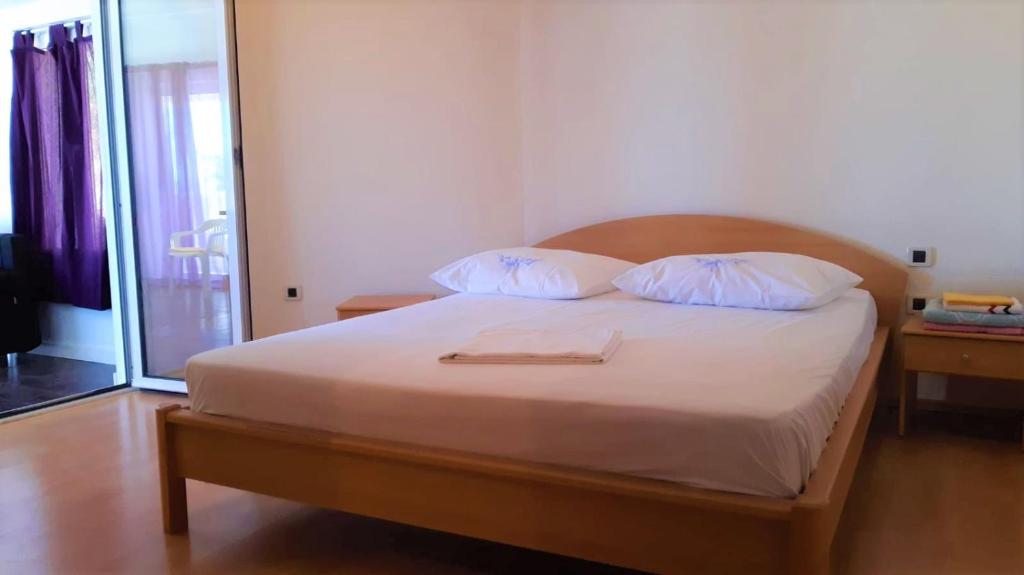 Postel nebo postele na pokoji v ubytování Studio Apartment Brela