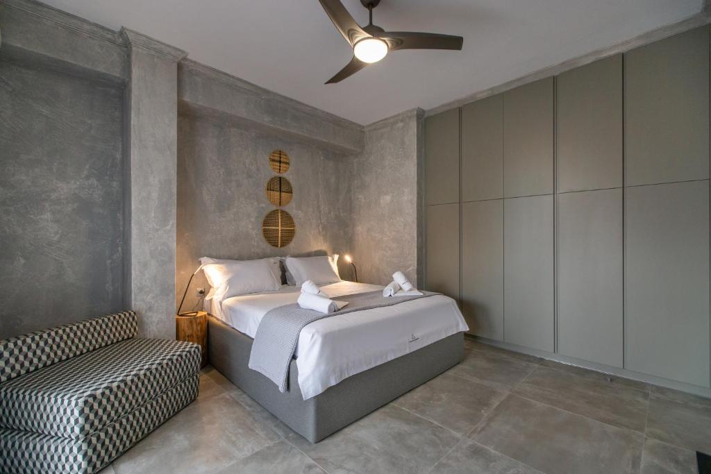 Postel nebo postele na pokoji v ubytování Lepanto Luxury Apartments FF