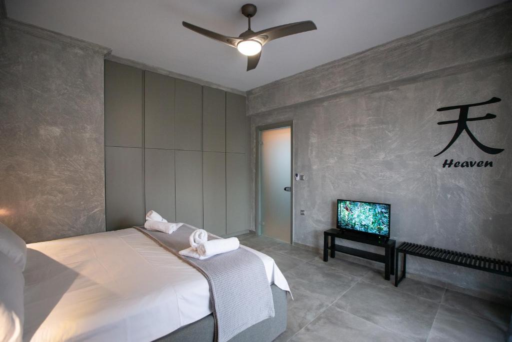 Postel nebo postele na pokoji v ubytování Lepanto Luxury Apartments FF