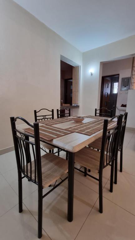 Fotografie z fotogalerie ubytování Evergreen House - 150Metre Walk To City Mall Nyali v destinaci Mombasa