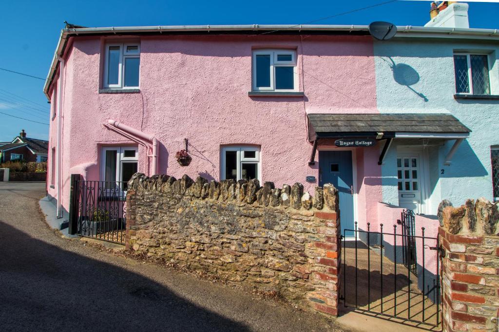 Hayes Cottage- Stunning Rural Cottage with Garden