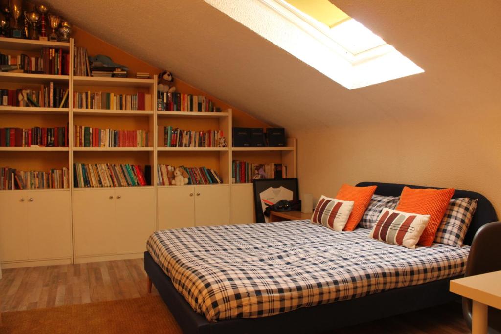 Łóżko lub łóżka w pokoju w obiekcie La Gare B&B Fiera