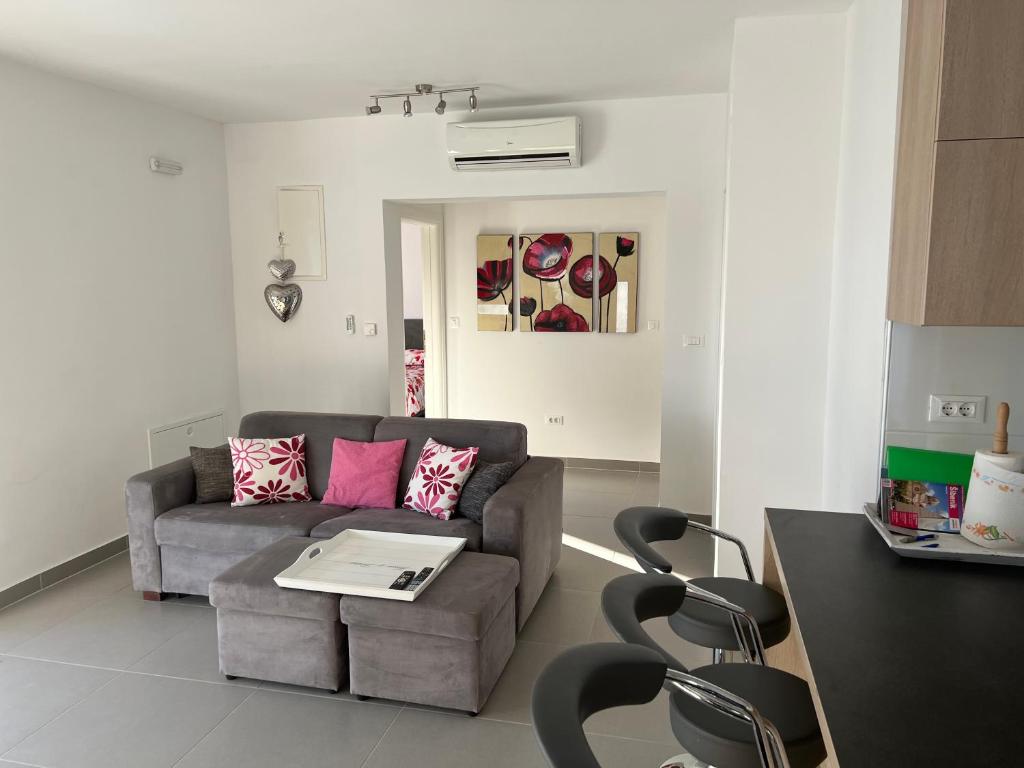 Villa Pina Tisno Apartment Luca 4-6 Pers