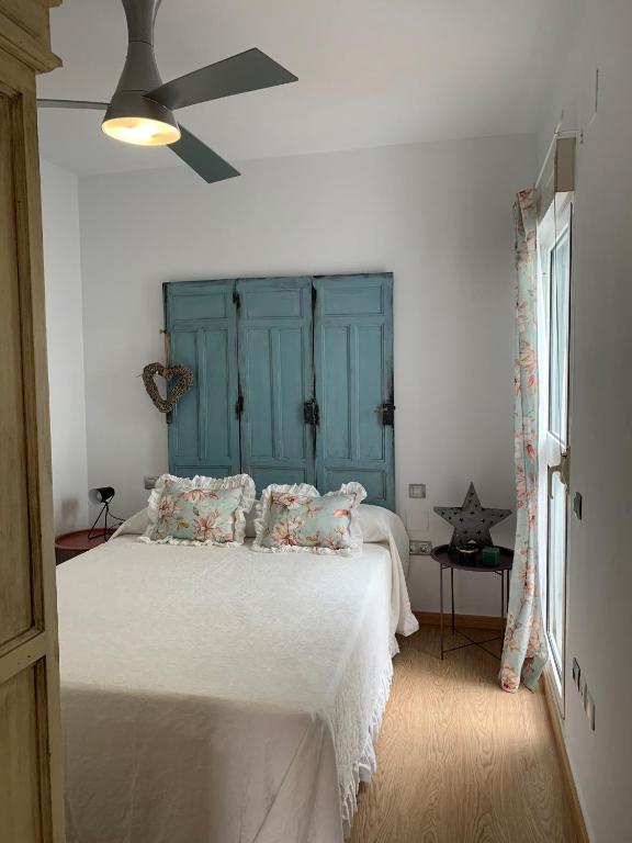 Posteľ alebo postele v izbe v ubytovaní Apartamento Residencial Al Andalus 117, La Barrosa, Chiclana, Incluye parking a unos metros del mar