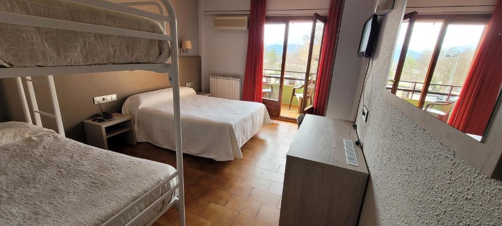 Hotel Meson de L’Ainsa - Familiekamer Met Terras (3 Volwassenen En 1 Kind)
