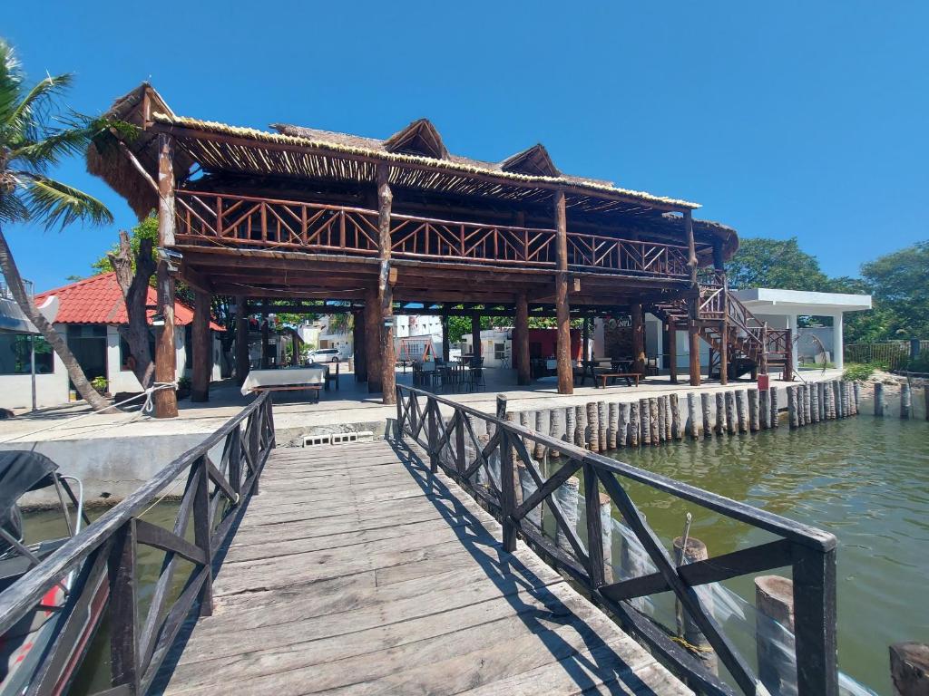 HOTEL Y RESTAURANTE EL ANCLA COMPLEJO TURÍSTICO HOTEL Y RESTAURANTE EL ANCLA COMPLEJO TURÍSTICO