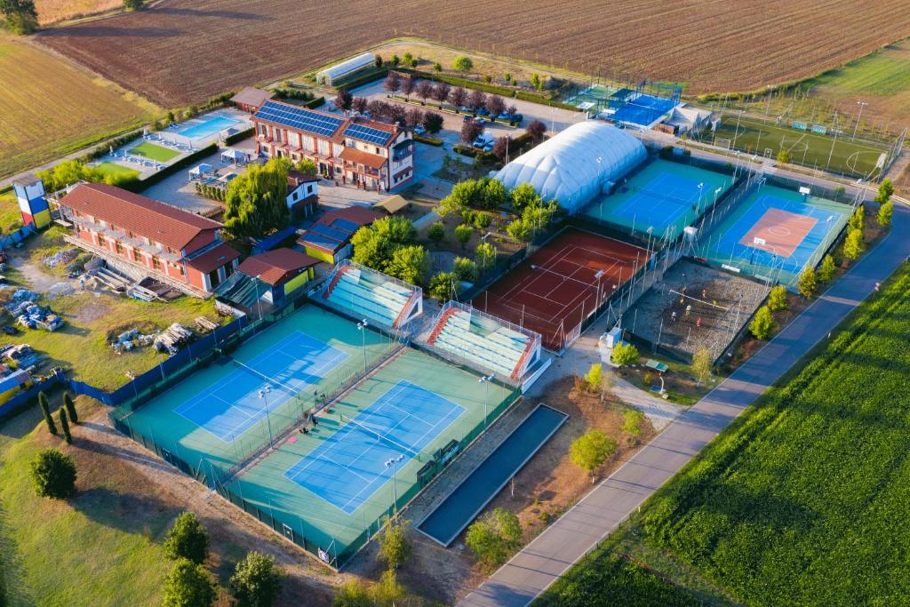 Bazén v ubytovaní Il Poggio Agrisport alebo v jeho blízkosti