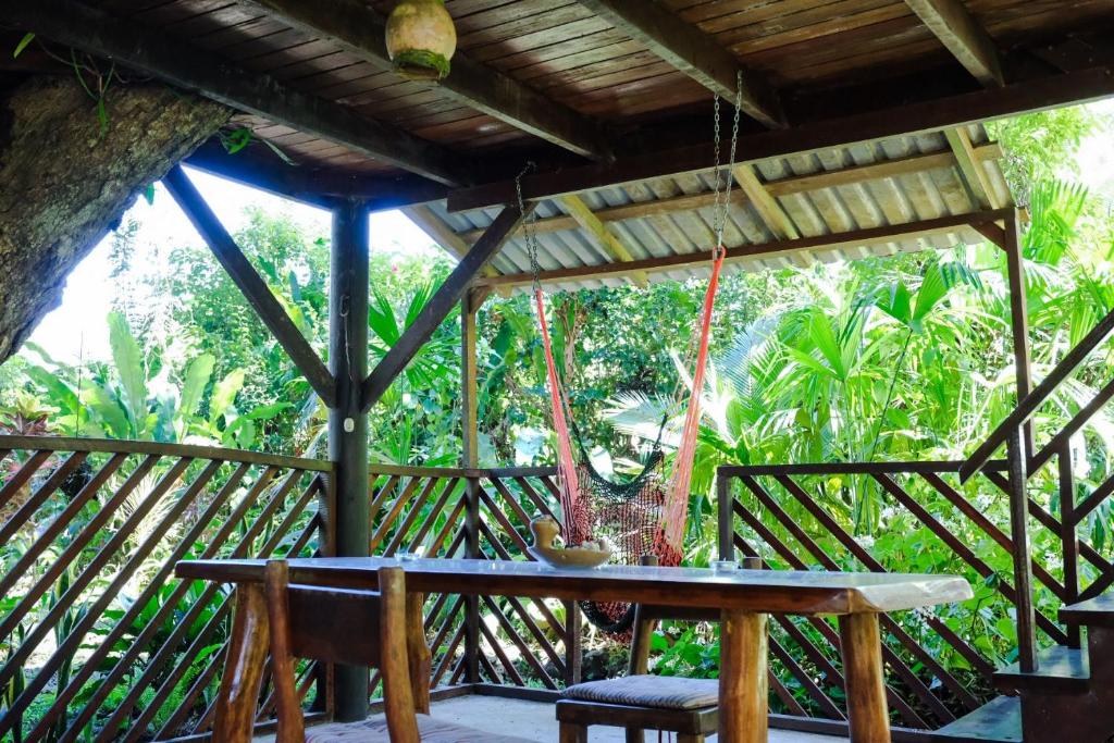 Zahrada ubytování Playa Grande Lodge & Tree House