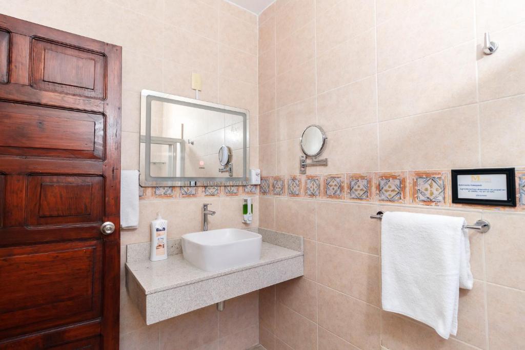 Hotel Hacienda Montesinos - Double Room With Two Double Beds