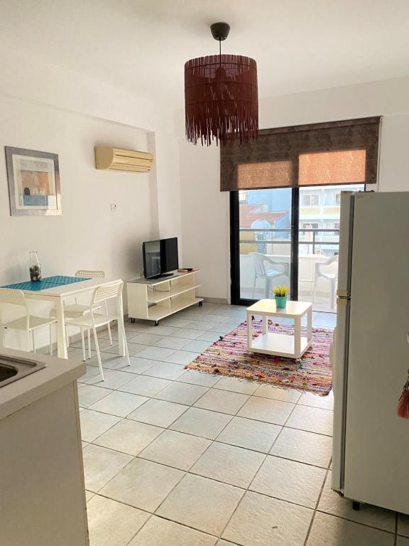 Krasas Beach Apartments - One-Bedroom Apartment With City View