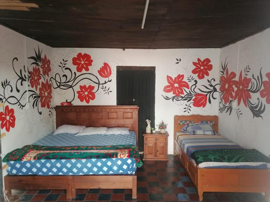 HOSTAL Y HOTEL JARDIN MAGICO