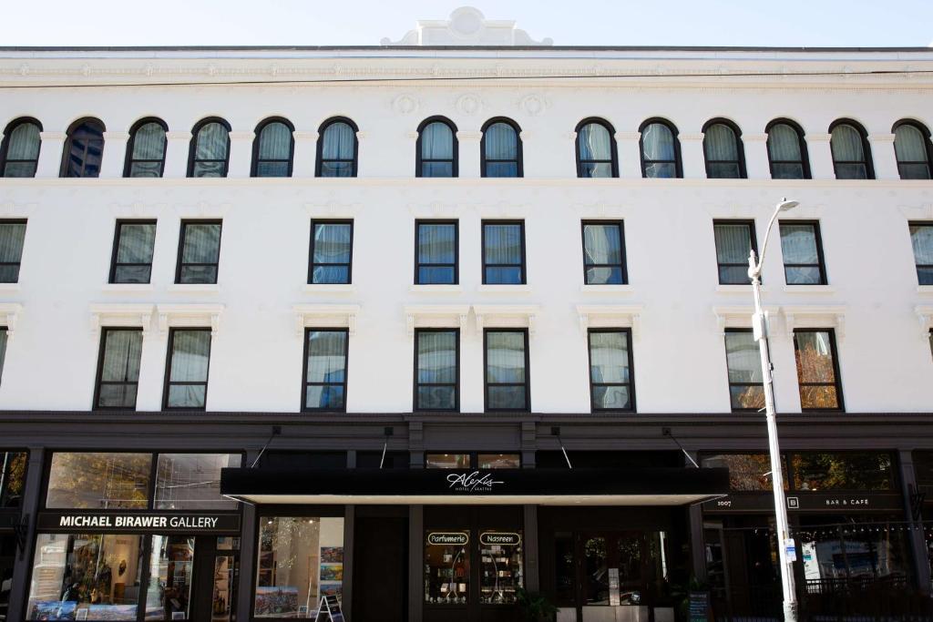 The Alexis Royal Sonesta Hotel Seattle photo
